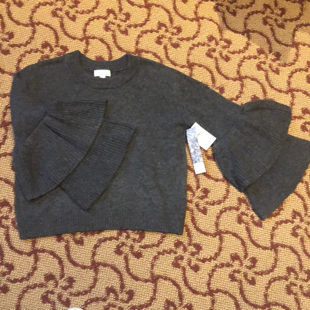 14th & Union charcoal gray bell sleeve sweater SP NWT